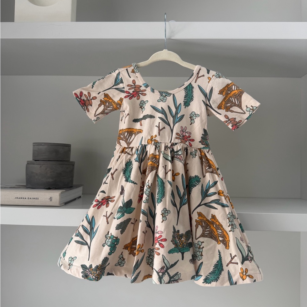 Alice + Ames Girls' Floral Cream Short-Sleeve Twirl Dress - Picture 5 of 7